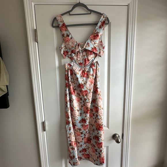 Hello Molly Dress - NEVER WORN! - Picture 1 of 6